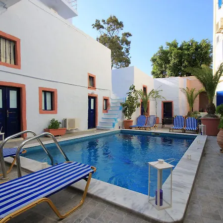 Leta * Fira (Santorini)