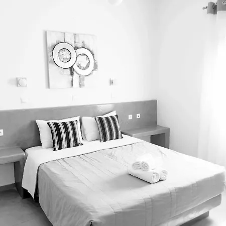 Leta Fira (Santorini)