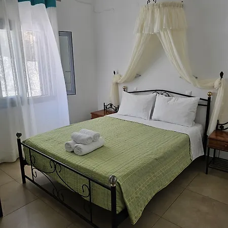 Leta Hotel Fira (Santorini)