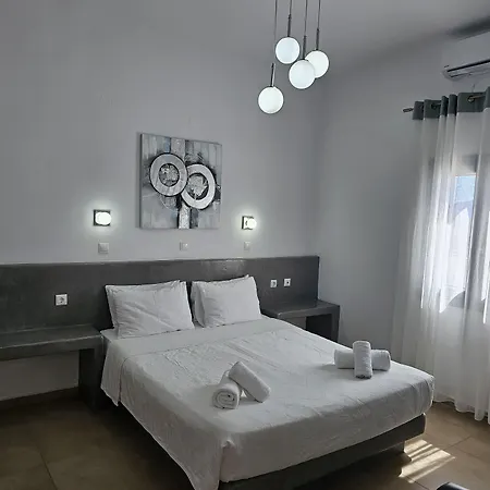 Leta Fira (Santorini)