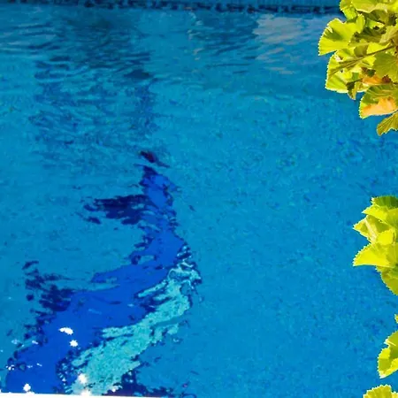 Leta Fira (Santorini)