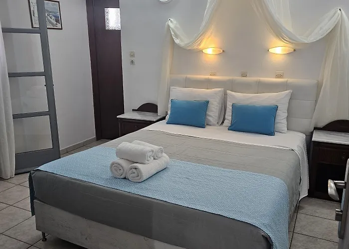 Leta Fira (Santorini)