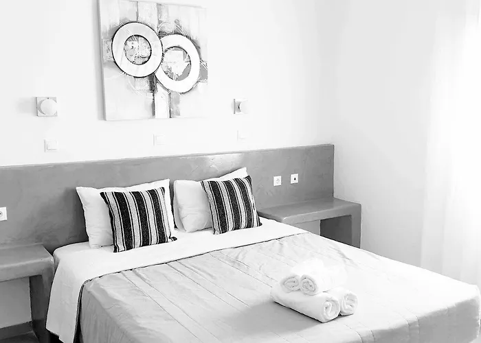 Leta Fira (Santorini)